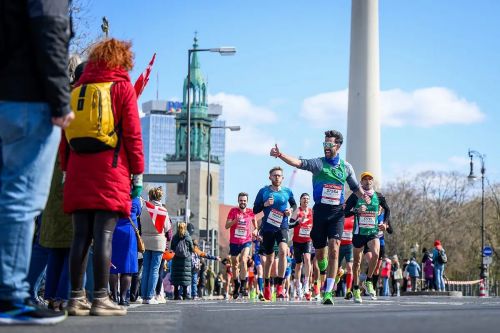 Foto offerta MEZZA MARATONA DI BERLINO | 21K, immagini dell'offerta MEZZA MARATONA DI BERLINO | 21K di Ovunque viaggi.